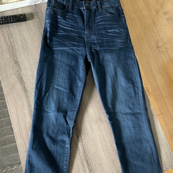 Kendall and Kylie High Rise - Picture 1 of 4